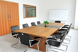 英士达机电会议室
