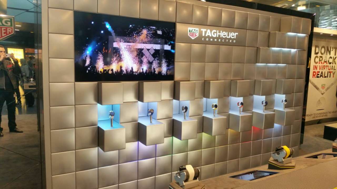 英士达机电为TAG Heure's产品展示台提供解决方案
